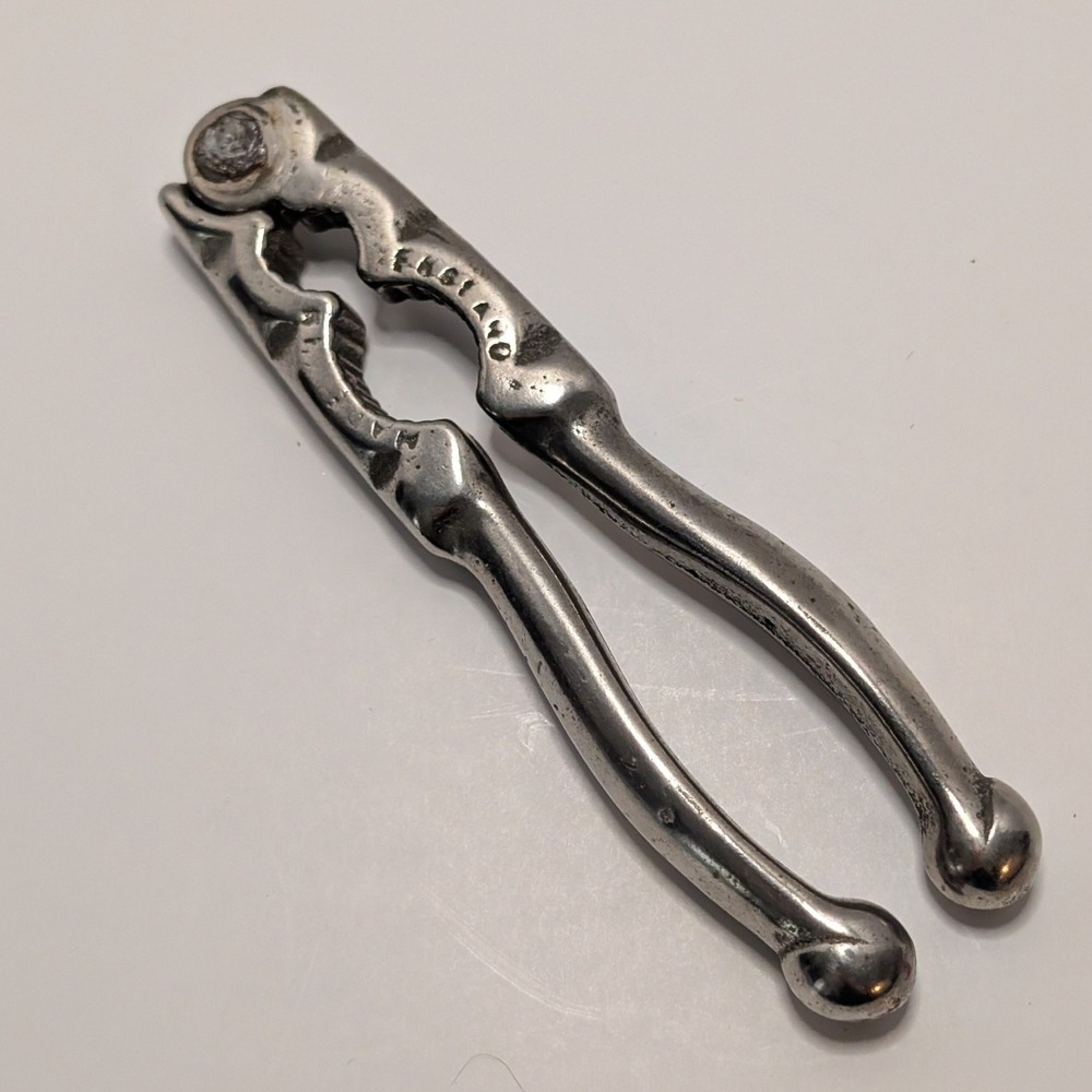 Vtg Made in England‎ Metal Nutcracker Silver Tone Plier Style Kitchen Tool